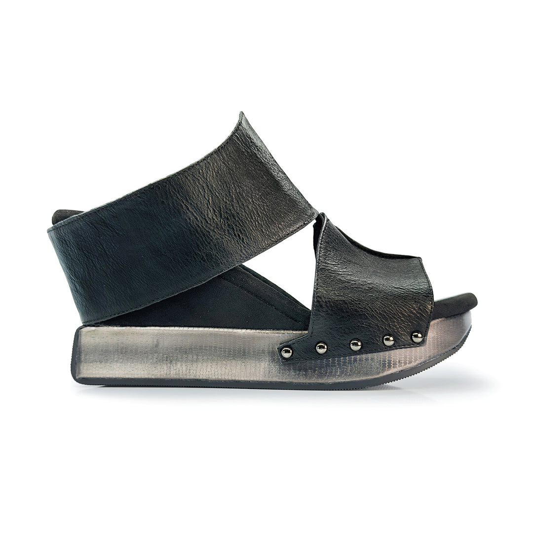 Virginia 3 - Metallic Teal Flips to Black