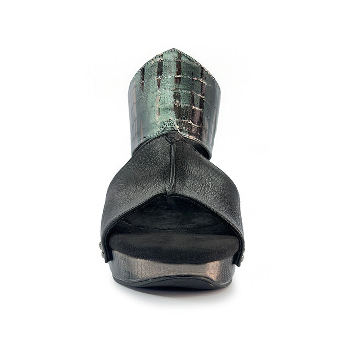 Virginia 3 - Metallic Teal Flips to Black