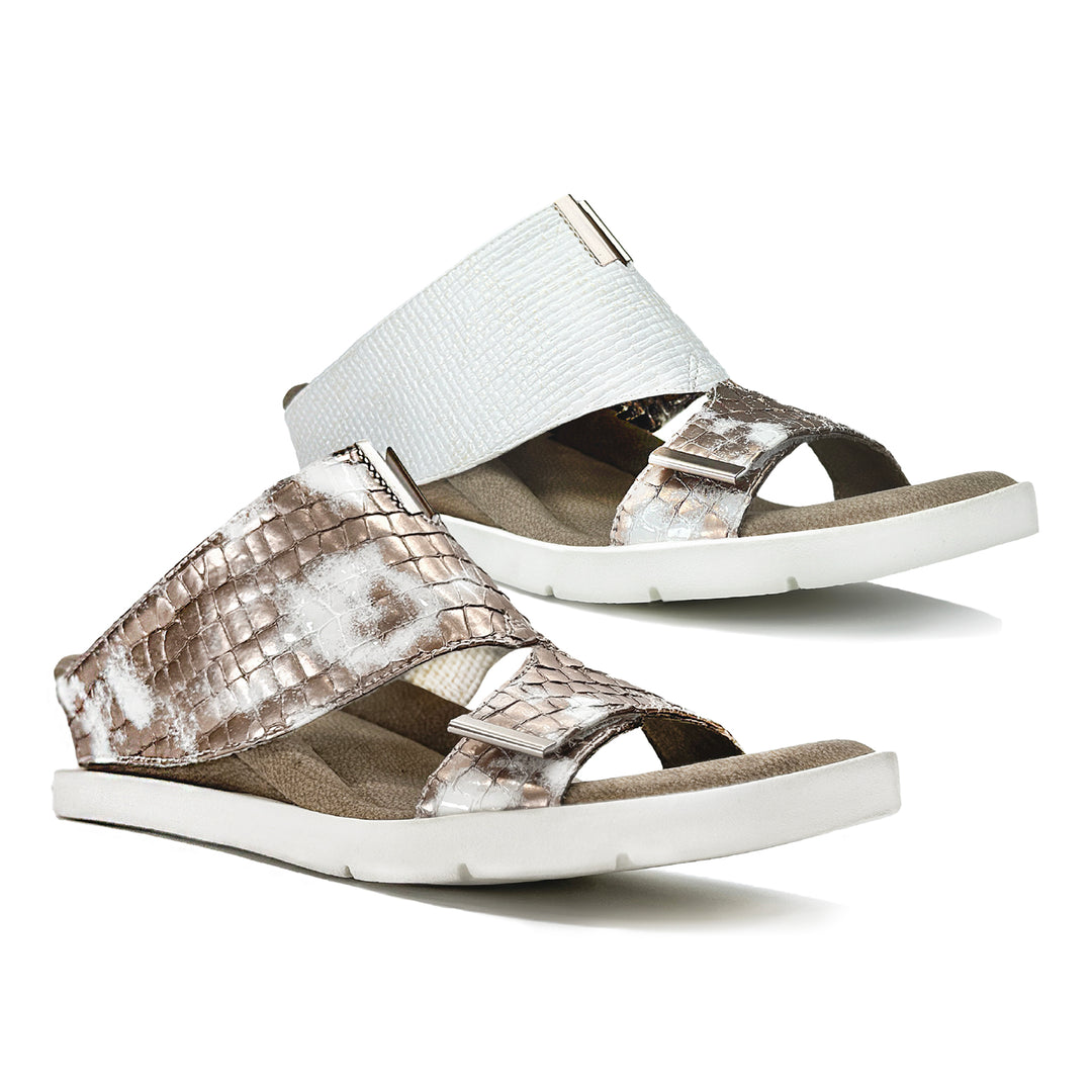 Kleo 5 - White-Rose flips to White