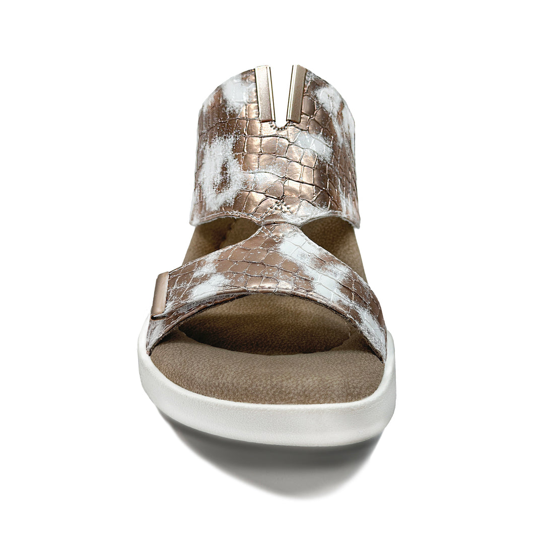 Kleo 5 - White-Rose flips to White
