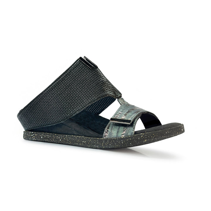 Kleo 6 - Metallic Teal Flips to Black