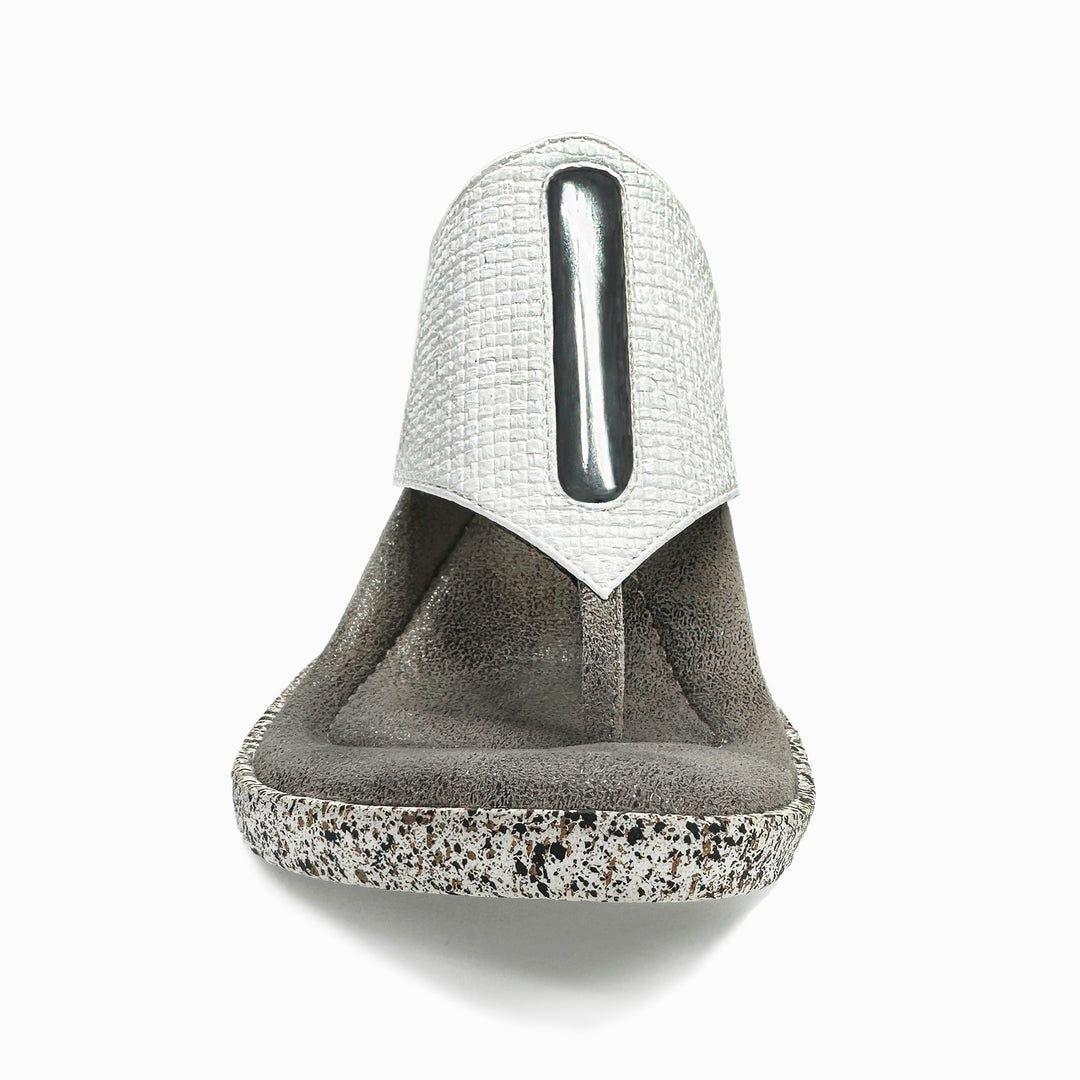 Iris 2 - White flips to Black
