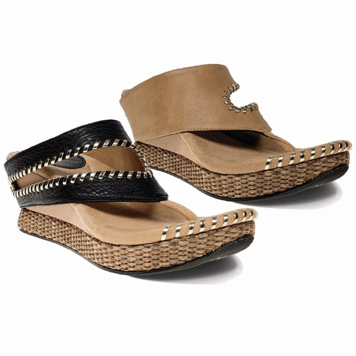 Tita 2 - Black flips to Beige