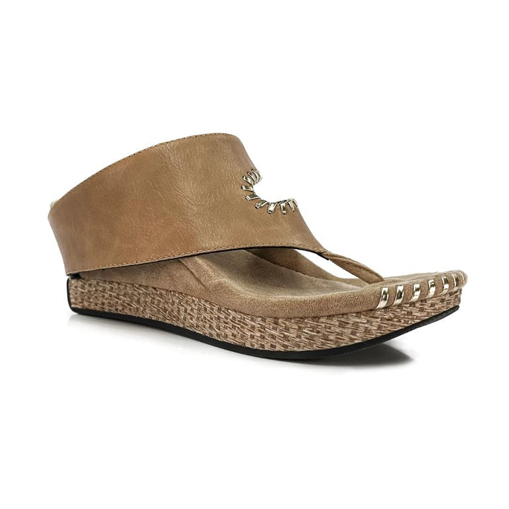 Tita 2 - Black flips to Beige