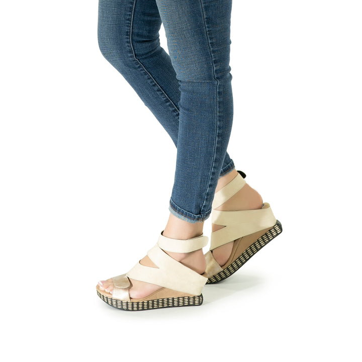 Olivia 4 - Cream flips to Black - 4 Way Sandal