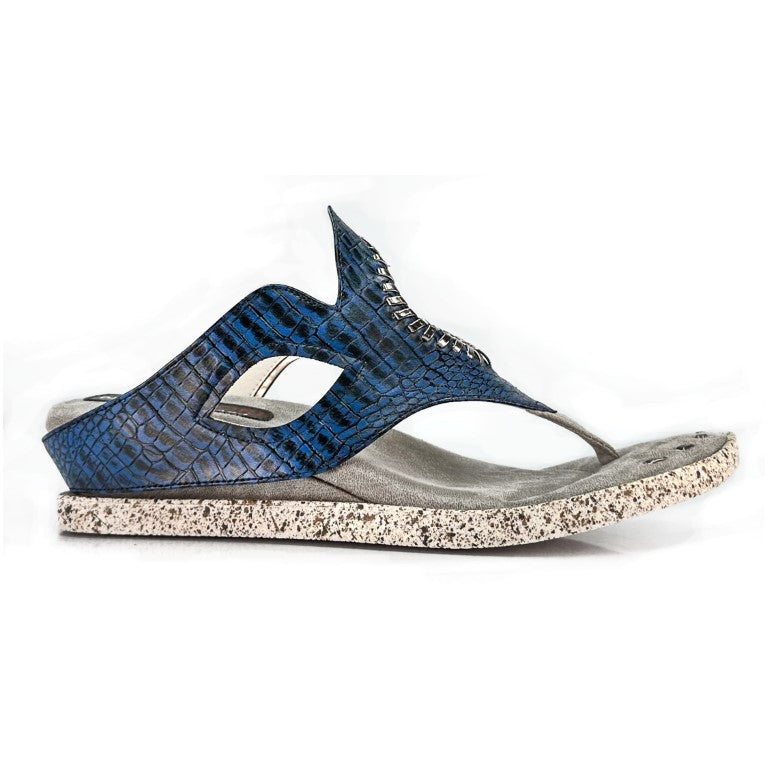 Lirah 4 - Navy Metallic flips to White