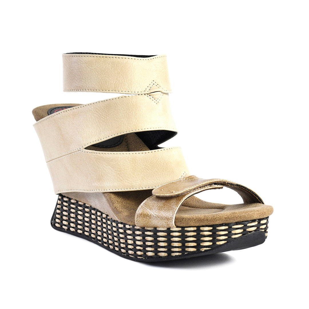 Raina - Cream flips to Black - 4 Way Sandal