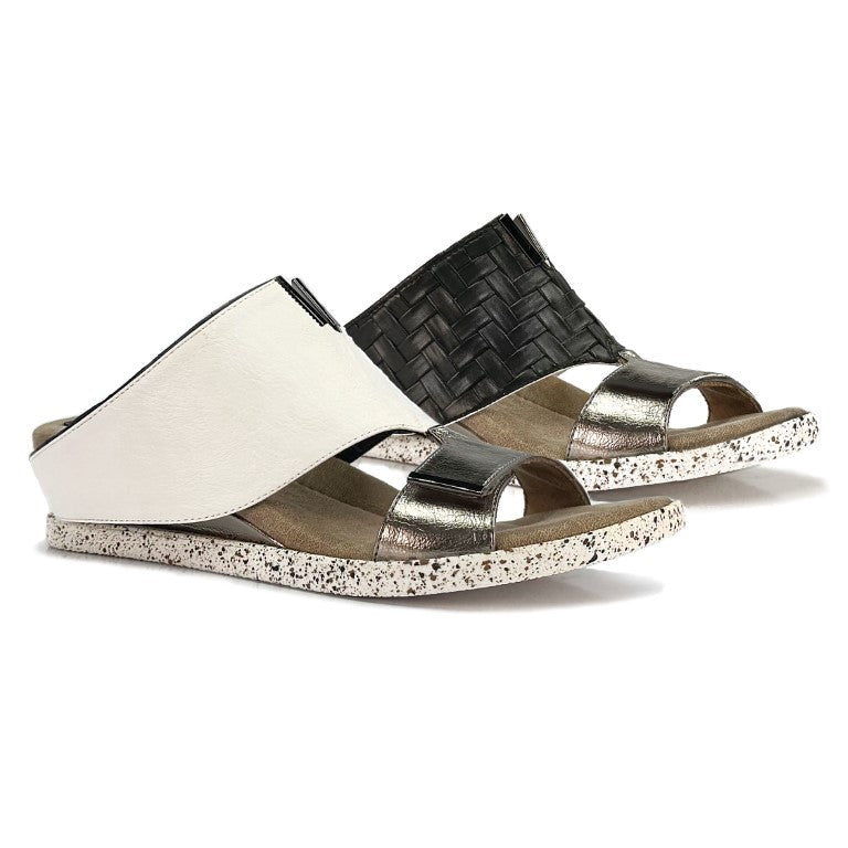 Kleo 4 - White flips to Black