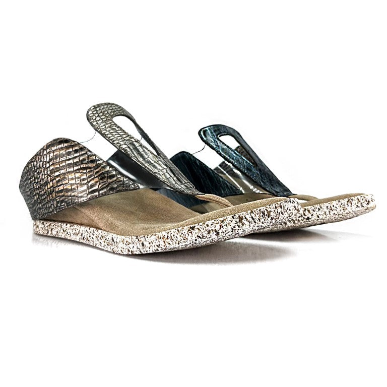 Grazia 3 - Silver Croc flips to Blue Metallic