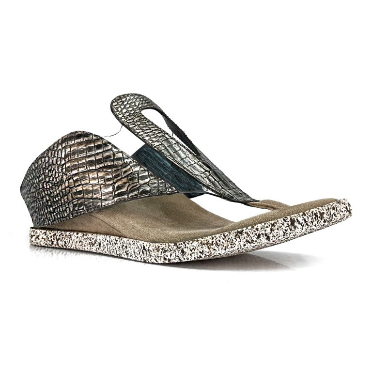 Grazia 3 - Silver Croc flips to Blue Metallic