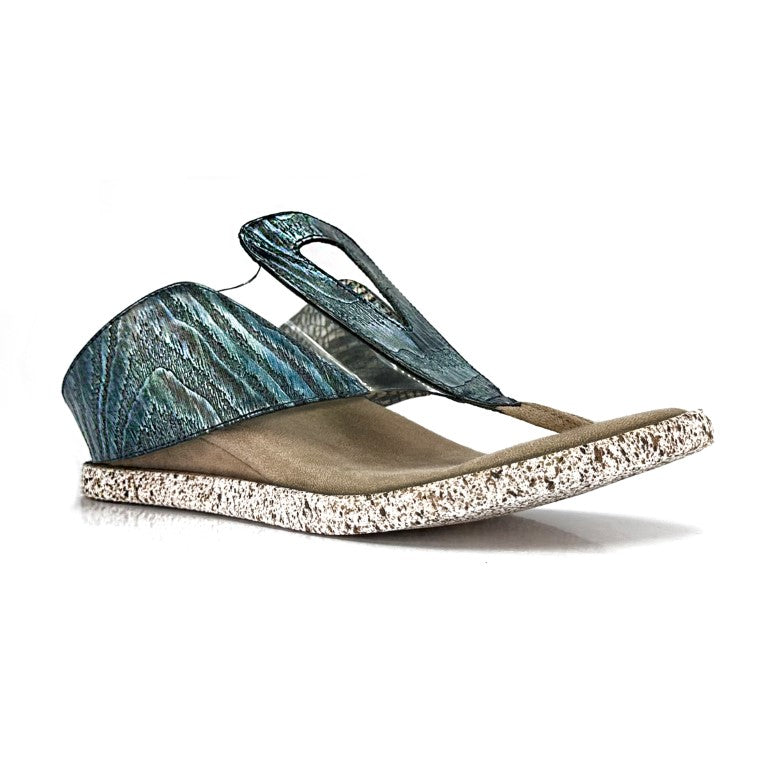 Grazia 3 - Silver Croc flips to Blue Metallic