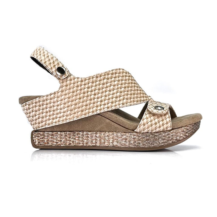 Krista 1 - Cream flips to Black