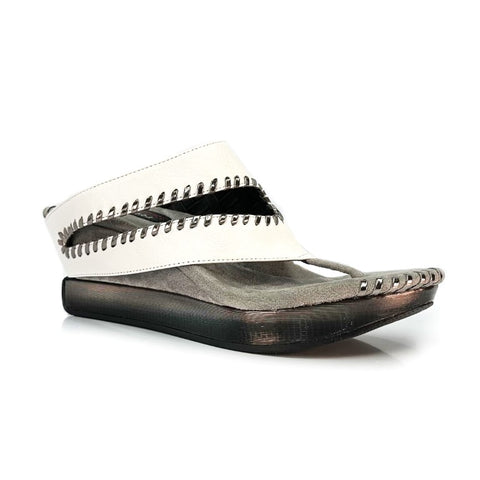 Tita 5 - White flips to Black