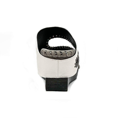 Tita 5 - White flips to Black