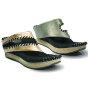 Tita 1 - Pearl Gold flips to Pewter