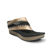 Tita 1 - Pearl Gold flips to Pewter