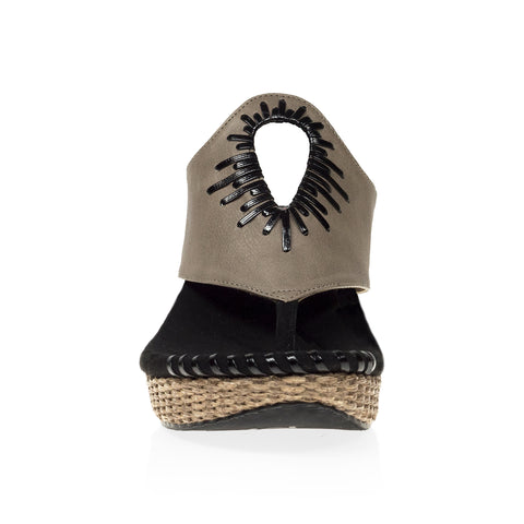 Ophelia - Beige flips to Taupe